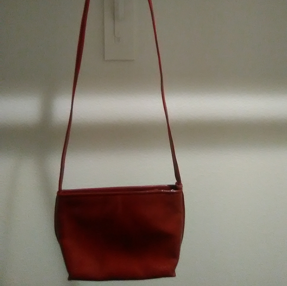 Red bag - Picture 2 of 5